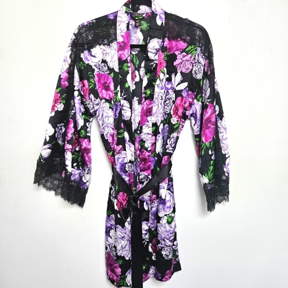 Victoria’s Secret XS Floral Lavender Purple Lace Kimono Sleeve Belt Satin Robe - Picture 14 of 14